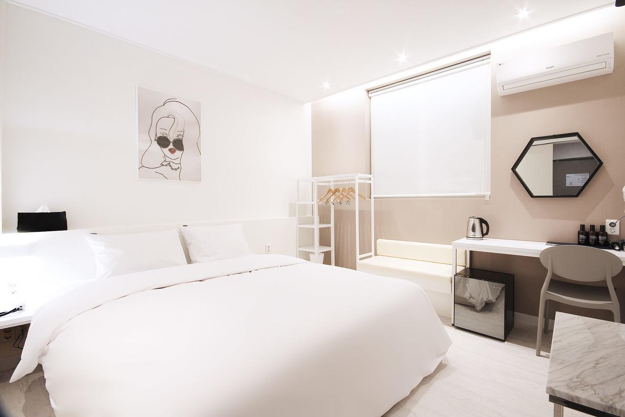 Hotel Yam Yeosu Hakdong エクステリア 写真