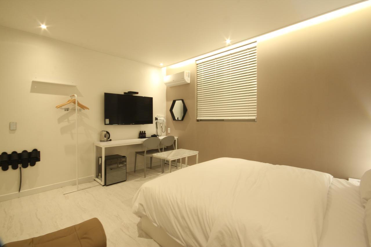 Hotel Yam Yeosu Hakdong エクステリア 写真